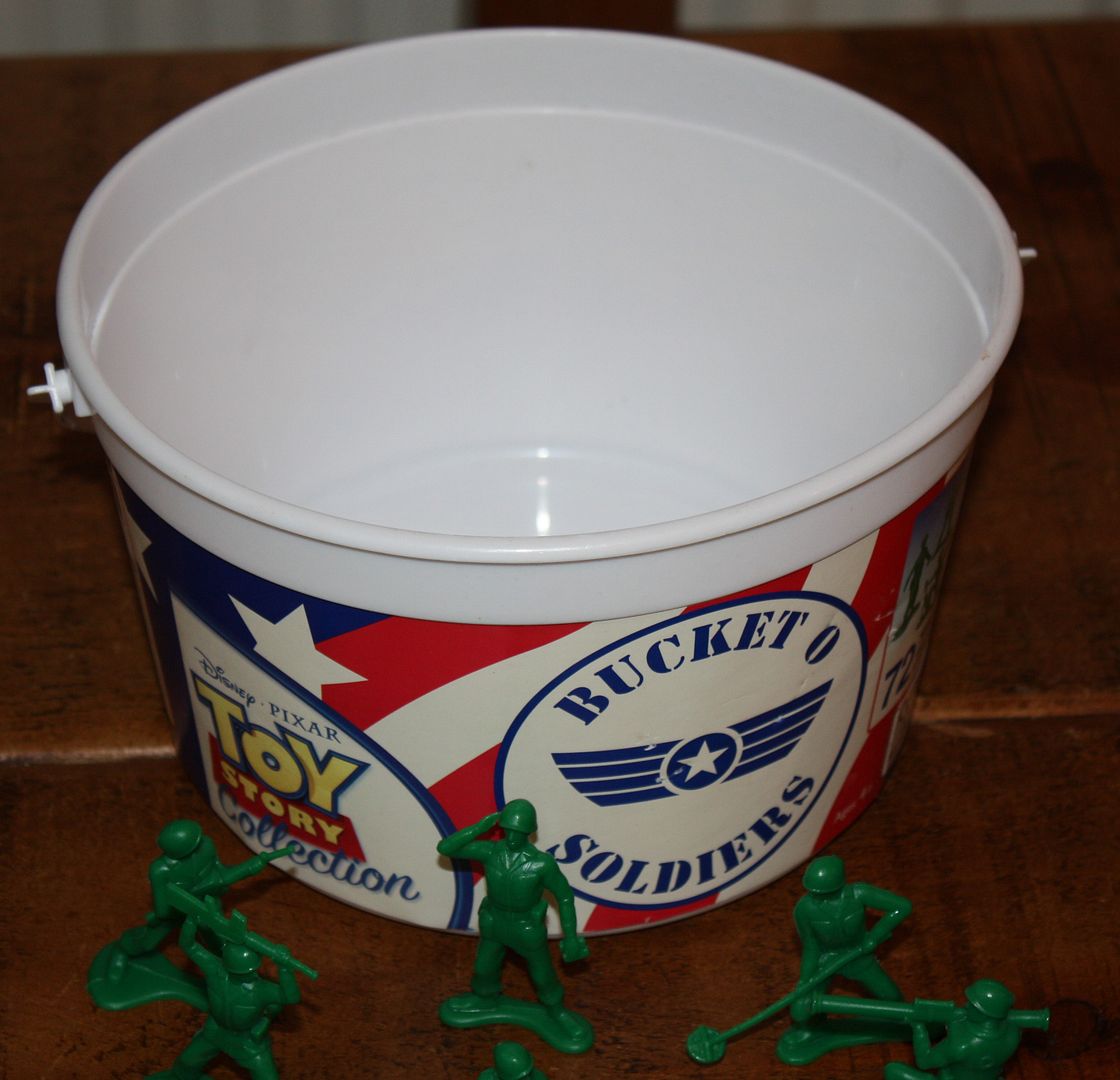 DISNEY TOY STORY BUCKET O SOLDIERS 122 SOLDIERS HUGE ARMY eBay
